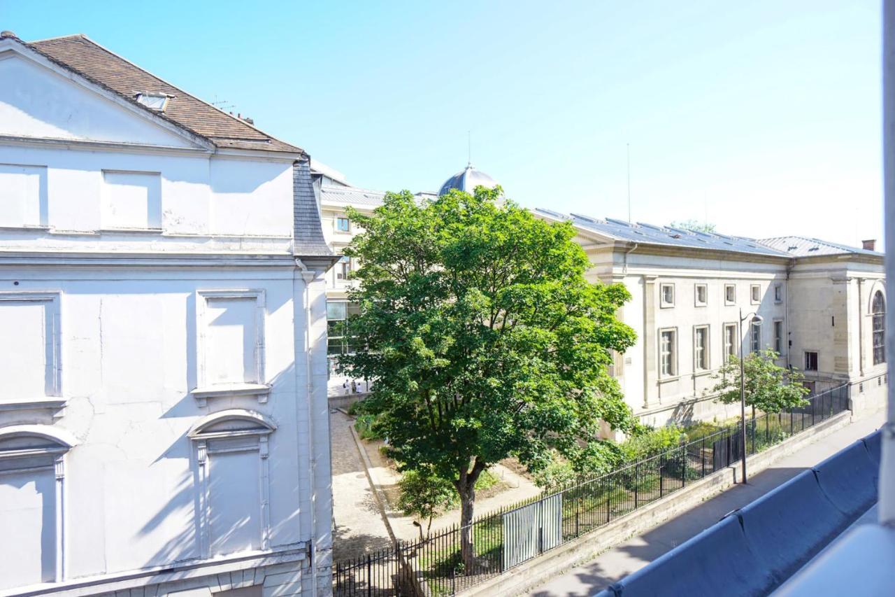 Beautiful Apartment In The Heart Of Париж Экстерьер фото